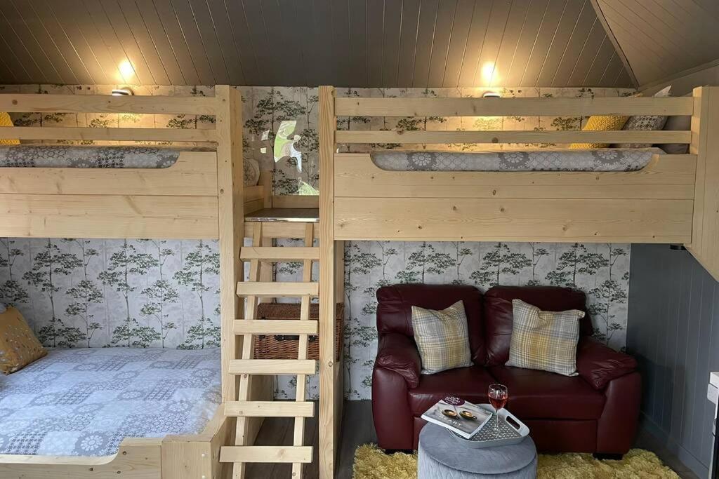 The Treehouse - Sleeps 4 Villa Old Leake Dış mekan fotoğraf